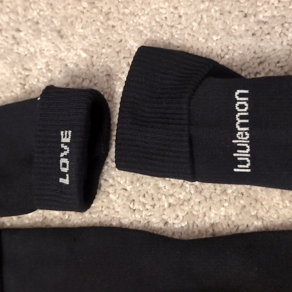 Lululemon mid calf crew socks - Picture 3 of 5